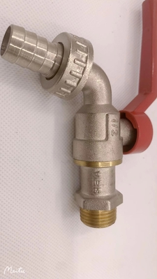 Fornitura di fabbrica 1/2 nickel rivestito con maniglia di acciaio giardino ottone bibcock rubinetto per l'acqua