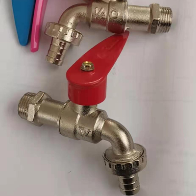 fornitore cinese prezzo basso ottone bibcock rubinetto d'acqua cinese