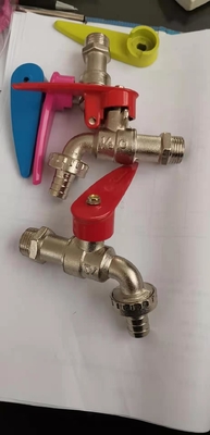 fornitore cinese prezzo basso ottone bibcock rubinetto d'acqua cinese