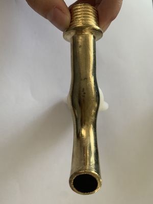 Gallo d'ottone della busbana francese montato piattaforma non di arrugginimento per la lavatrice
