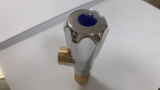 Valvola di angolo commerciale della lavatrice del triangolo della valvola di angolo del WC del porto di 15mm